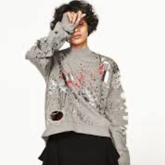 ⭐️Laura Moshi The Police Distressed Sweater⭐️